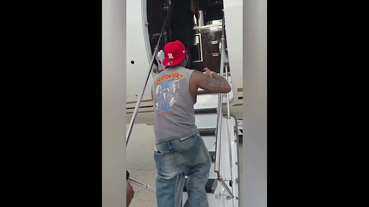 Davido & Chioma spotted entering a Private Jet as they are set to shutdown Miami for their wedding 🔥