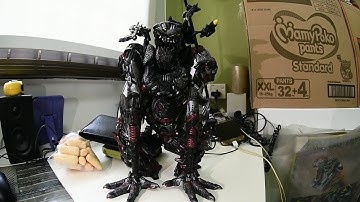 Mcfarlane BOTTOM UP + top down from spawn series 12 - BIG ROBOT!