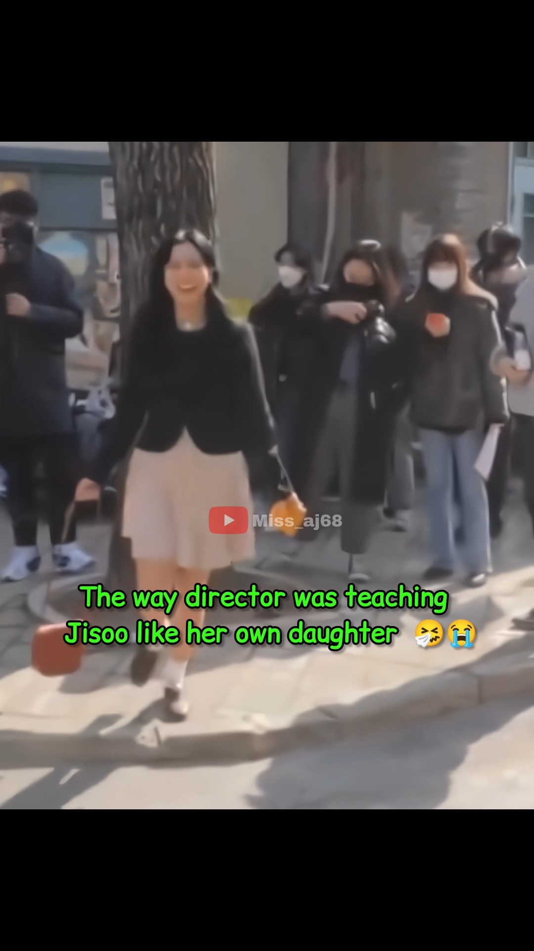 Jisoo got another Dad ?? #jisoo #fypviralシ #ytshorts #blackpink #snowdrop #blink @sooyaaa__