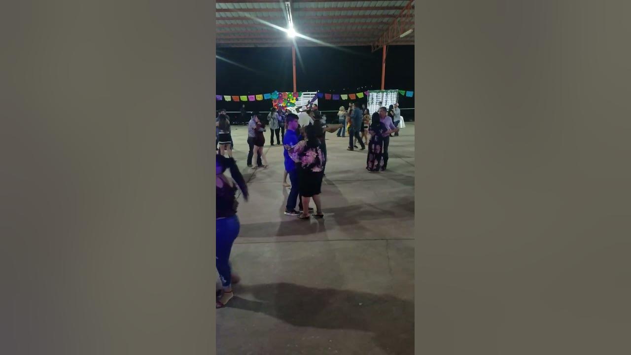 PEQUEÑA Y FRÁGIL @losmuchachosdelrancho.c.b.2761  (En vivo) #BodaTime😁👍