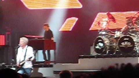 Take it on the Run - REO Speedwagon Live in Concert San Antonio Texas 6-2-09