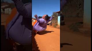 ele ta de mais foi correr a traz dele e caiu #bebe #bebêengraçado #bebesfalando #bebesfalante #humor