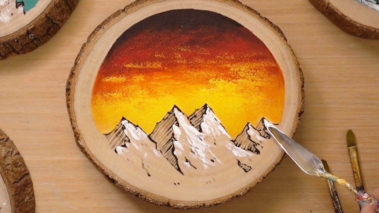 Tutorial: Painting a Wood Slice Ornament with Acrylics 