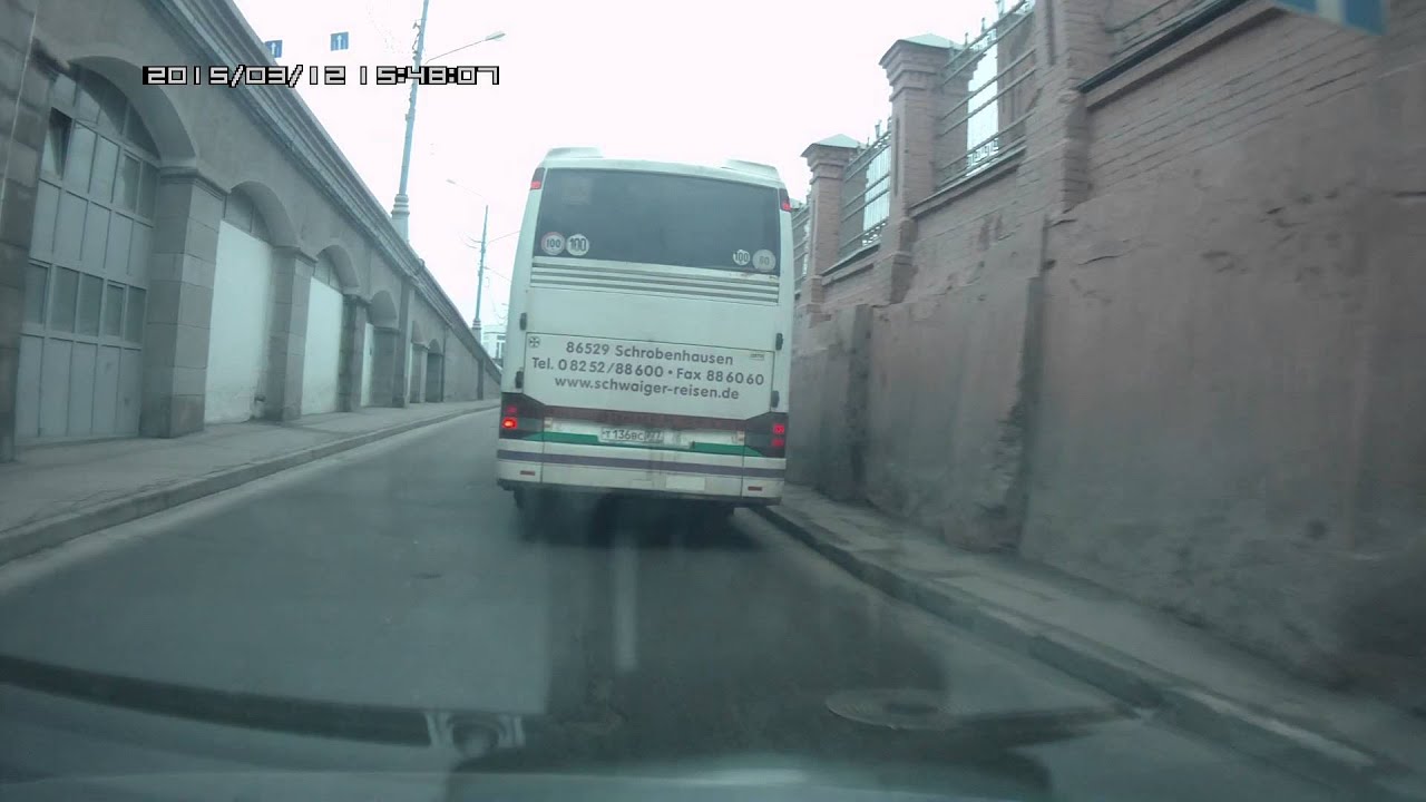 Что будет если тронуться со светофора на 2 секунды позже - YouTube