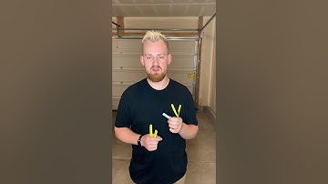 Gravity straight razor loading