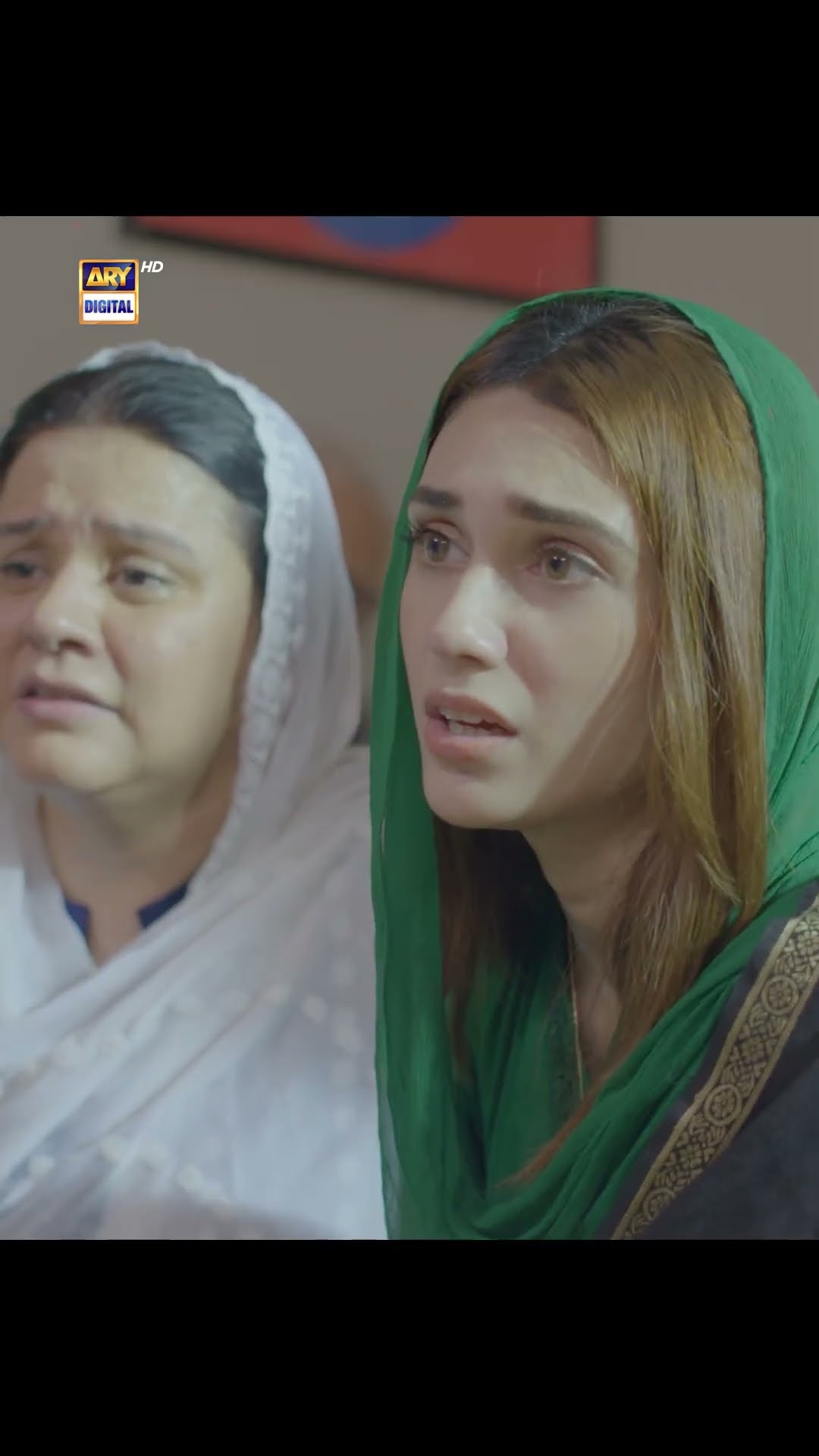 Bibi Tumhari Umer Ka Lihaz Kar Raha Hoon #Bharam #hinatariq  #shorts