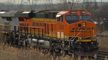 BNSF Lead! BCOL! Horn Show! Train Meet At Snider West