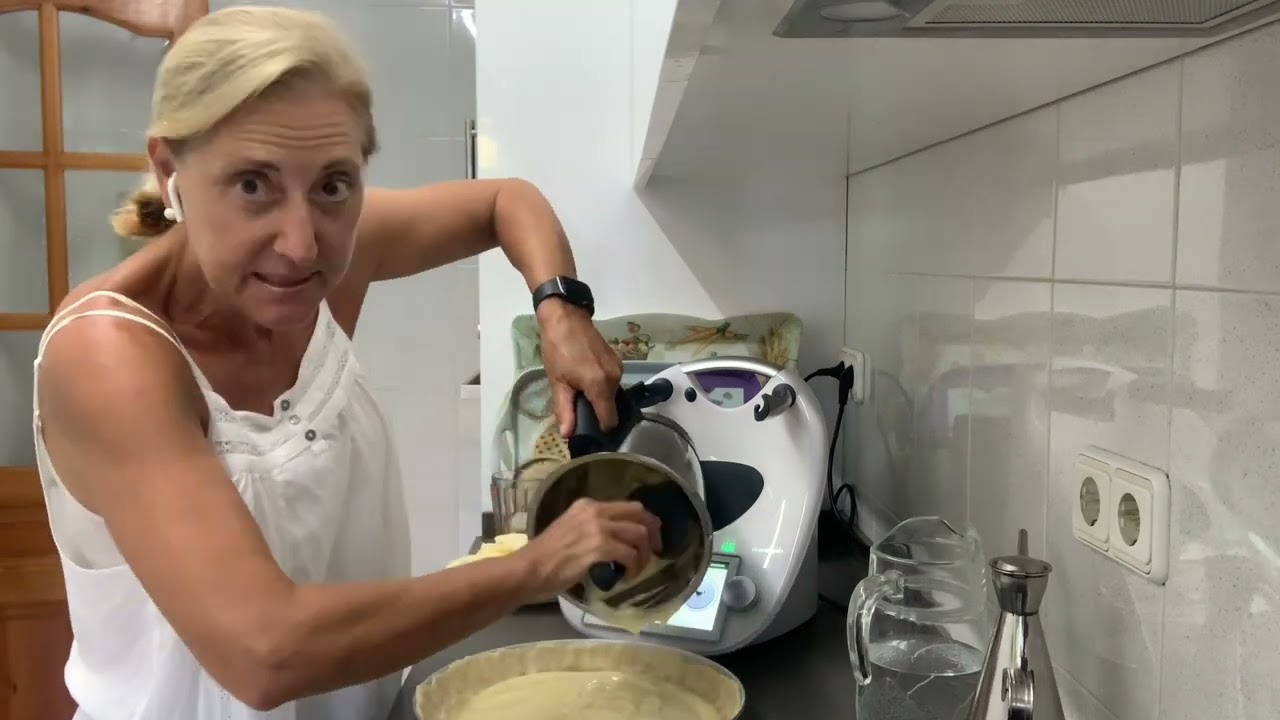 Tarta de manzana con crema pastelera en Thermomix | #tartasthermomix #tm6 #recetasmjmix