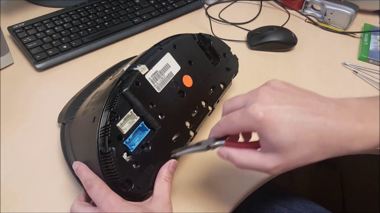 BMW E38 E39 E53 X5 Speedometer strip down YouTube