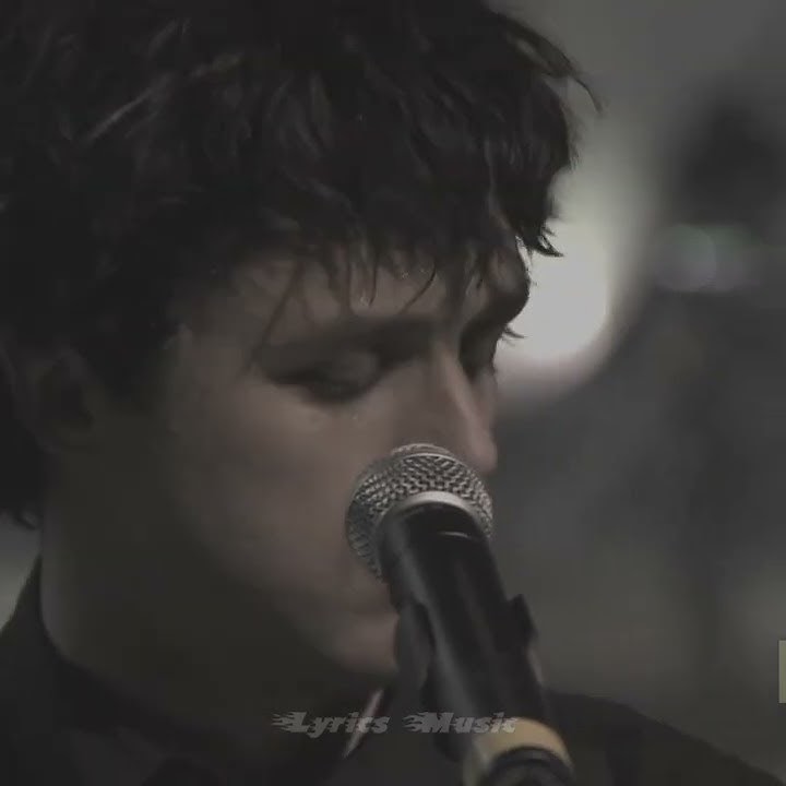 Green Day - Give Me Novacaine #short #greenday #givemenovacaine #storywa #lyricsmusic