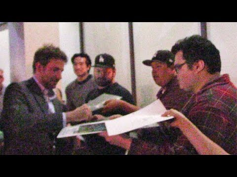 gossip grill Bradley Cooper Ditches The Long Hair After Filming 