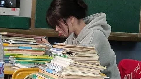 #1[ Động lực học tập ] Thành công, không có dấu chân của những kẻ lười biếng/ Bản thân phi thường