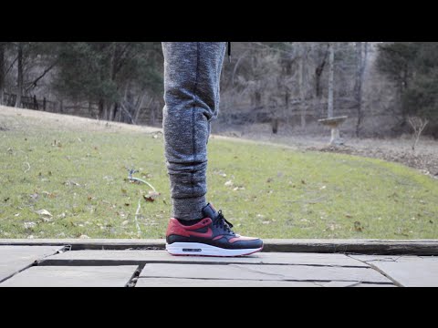 air max 1 bred on feet