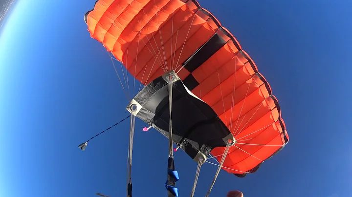 OMG - Spinning linetwists in a wingsuit
