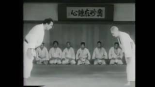 Kyuzo Mifune "God of Judo" Judo Master destroys students (MUST SEE!) screenshot 2