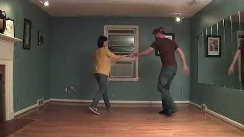 LINDY HOP INSIDE TURNS