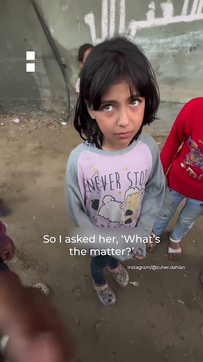 Gaza girl cries seeing journalist who resembles her father | AJ #shorts