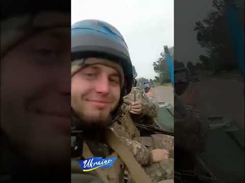 Наших воїнів зустрічаю