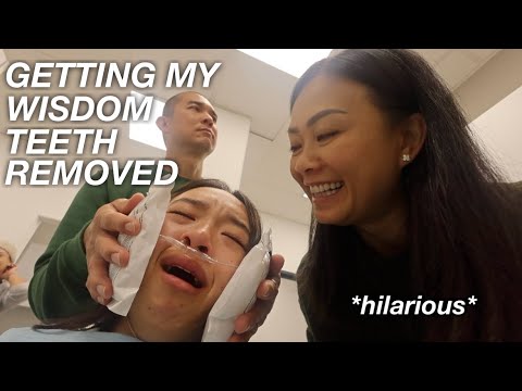 Видео: GETTING MY WISDOM TEETH REMOVED | vlog & recovery process! *hilarious*