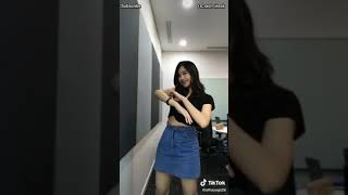 video cewek cantik main tiktok