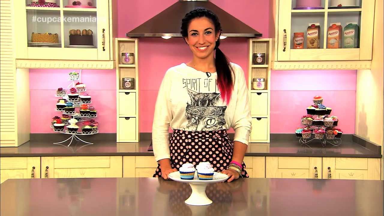 Cupcake Maniacs 5: Cupcakes de chocolate blanco decorados con nubes caseras