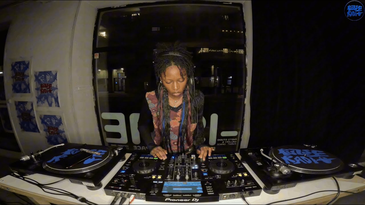 iVloud - PULSE RADIO | 22/12/25