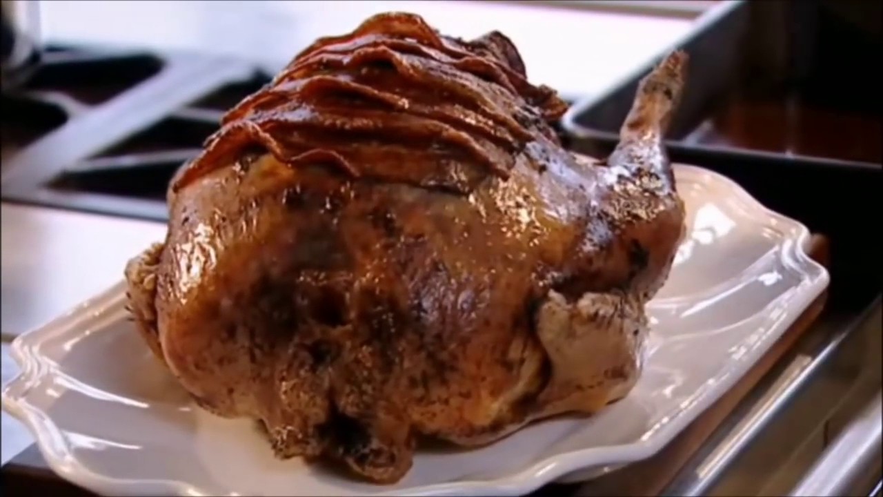 Gordon Ramsay Christmas Turkey with Gravy - YouTube