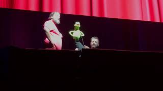 #TheMuppets Take The O2: Muppet Labs with Dr. Bunsen Honeydew and Beaker!