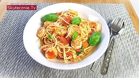 Spaghetti z krewetkami w pomidorach, bazylii i czosnku :: Skutecznie.Tv