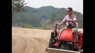 Details Bobby Painter International Golf Shaper Using Drag Box On Green South Korea News