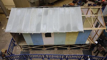 Que materiais são usados para fazer uma palafita?