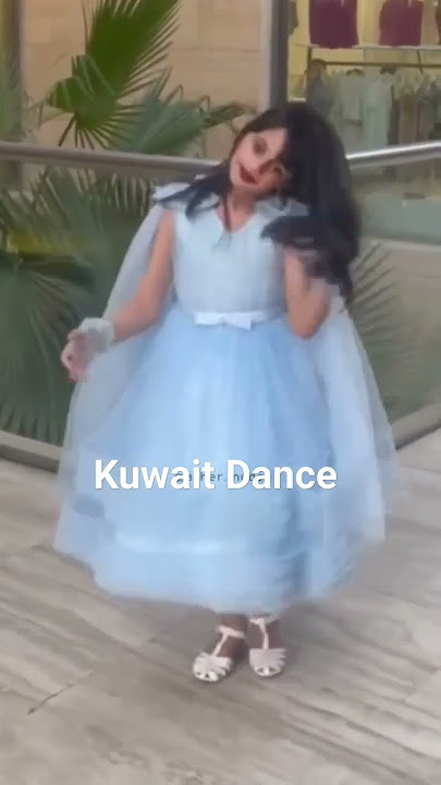 Kuwait Dance||#kuwaitstyle #kuwaitdance #ytshort#dancevideo #viralshort #youtubeshorts #kuwaitvlogs