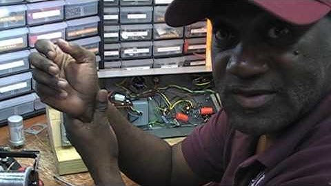 How To Tightened A Multican Capacitor Socket On A Leslie Amplifier