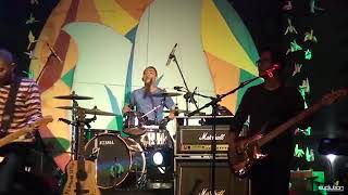 Download lagu Jabat Erat - The Rain (Live)