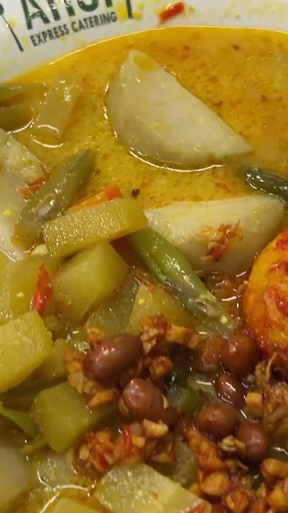 Sarapan lontong sayur medan