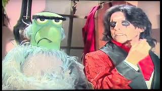 The Muppet Show: Dressing Room Moment with Alice Cooper 