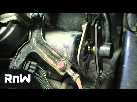 Vídeo: Quin tipus de fluid de transmissió pren un 99 Acura TL?