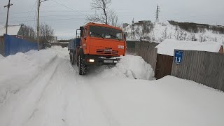 Манипулятор вездеход в работе.