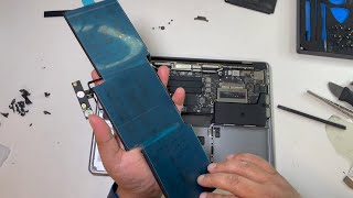 How To Replace Your MacBook Pro 2017 Battery Yourself