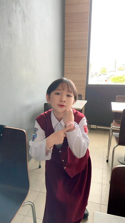 MUSIM BARU, BAJU BARU, CELANA BARU, SEPATU BARU ✔️ #tiktok #dance #funny #syaqina
