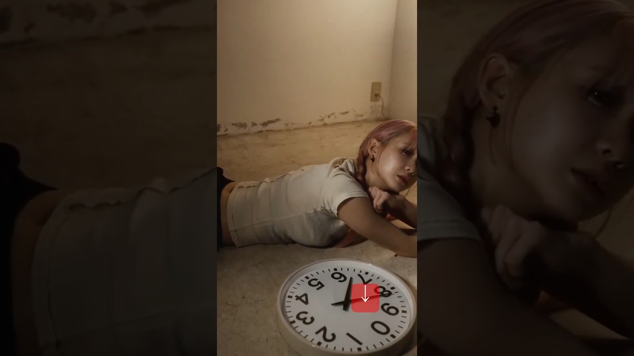 【監督のこだわり】時計の文字盤に隠された「Decade」の意味。