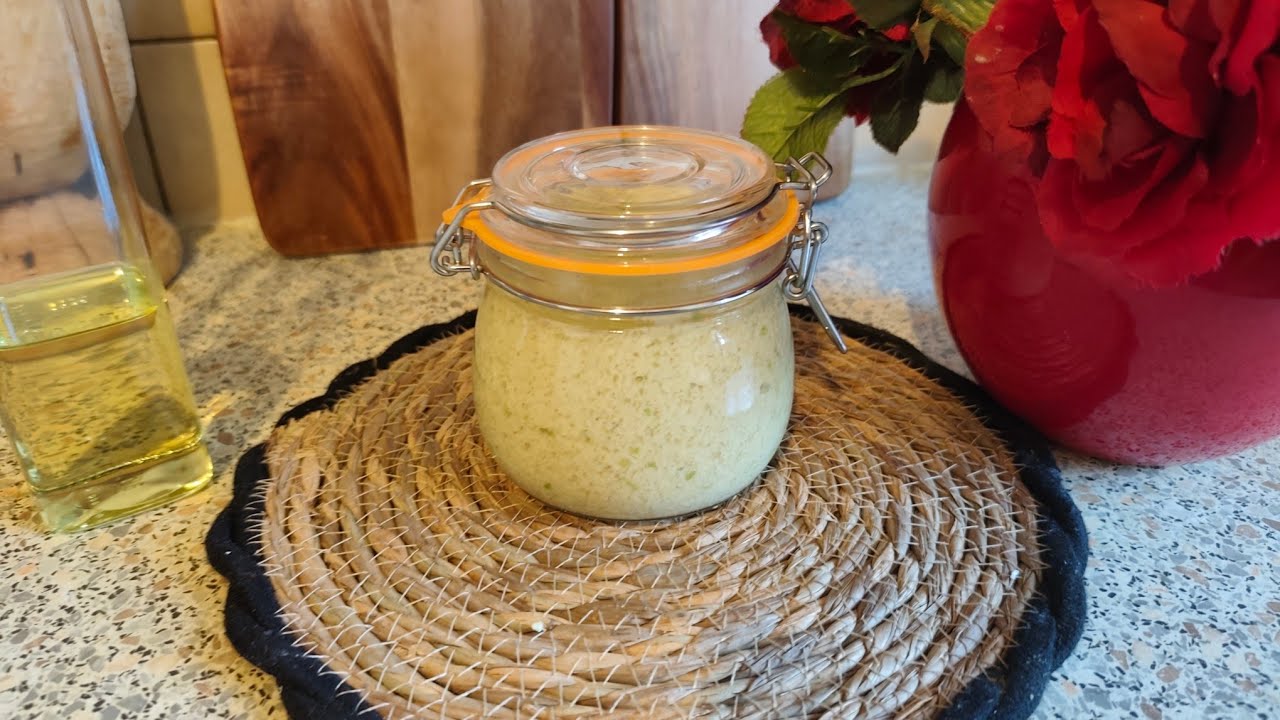 La marinade de l'ail  et du gingembre pour assaisonner nos poissons