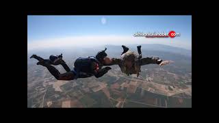 Askeri̇ Serbest Paraşüt Eği̇ti̇mi̇ Akhi̇sarda Sürüyor