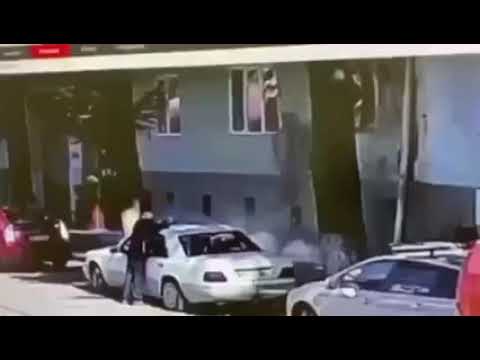 ბათუმში კორპუსის ნგრევის ამსახველი კადრები