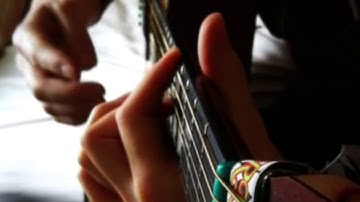 REVERSE DELAY on acoustic guitar (zoom ms70cdr)