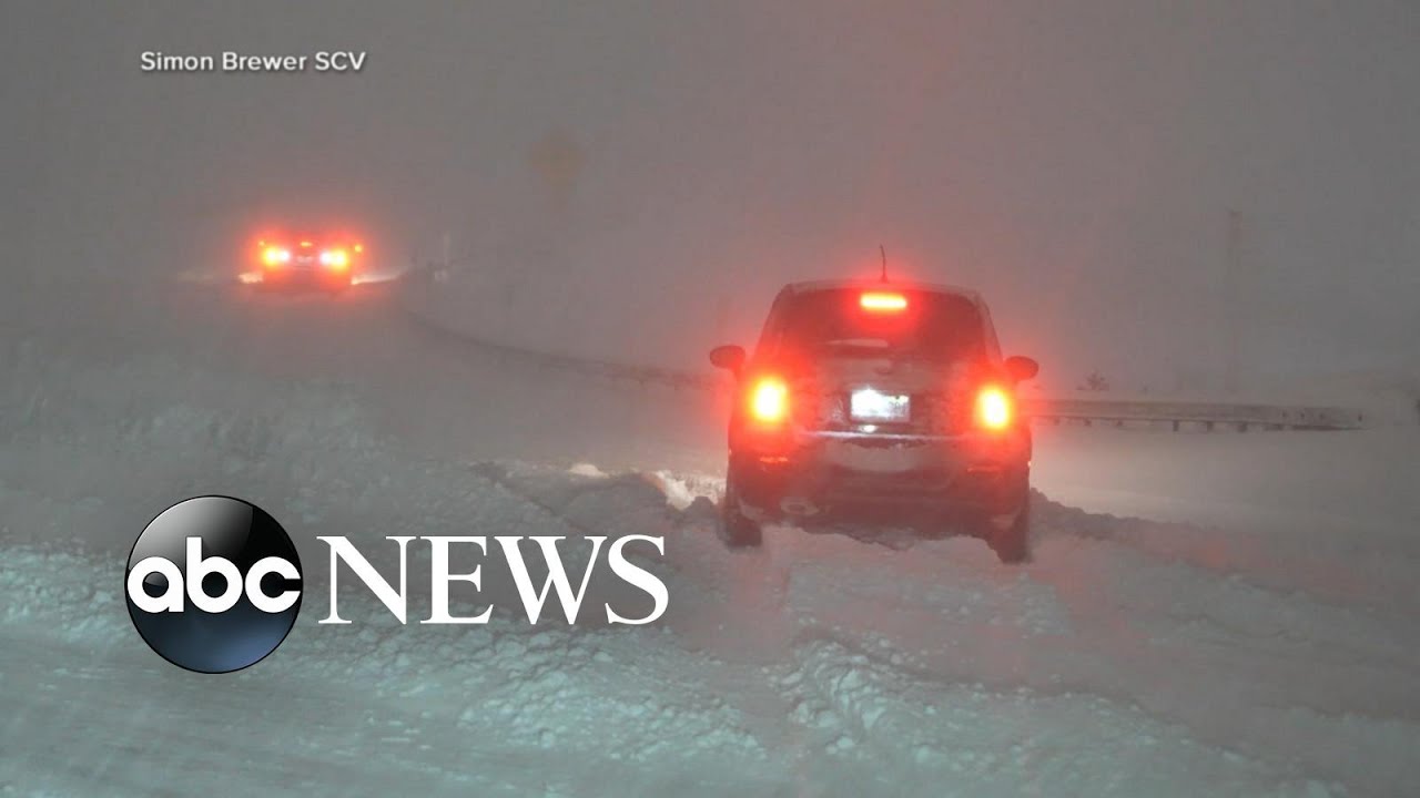 Extreme Lake Effect Snow Hits Western New York l GMA