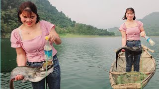 Tying many fishing nets on a long rope to fish overnight, Girl fishing on the lake.