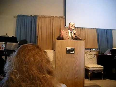 Rev. Robert Hubbard singing broken vessel