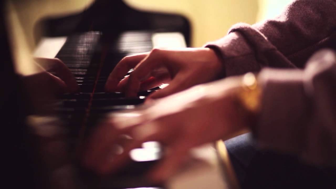 Watch Julian le Play | Blue Jeans | Akustik Set on YouTube Watch Julian le Play | Blue Jeans | Akustik Set on YouTube