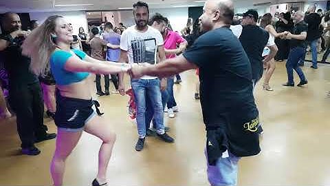 Natália Vichi-Roda de Zouk dos Aniversariantes.